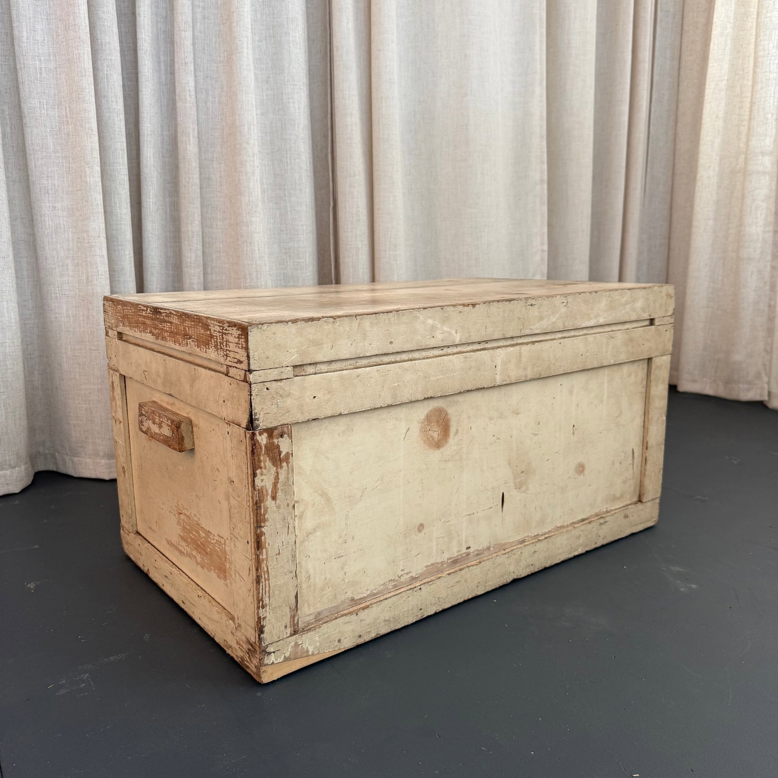1950s Rustic White Pine Cedar Lined Blanket Chest Trunk - 4