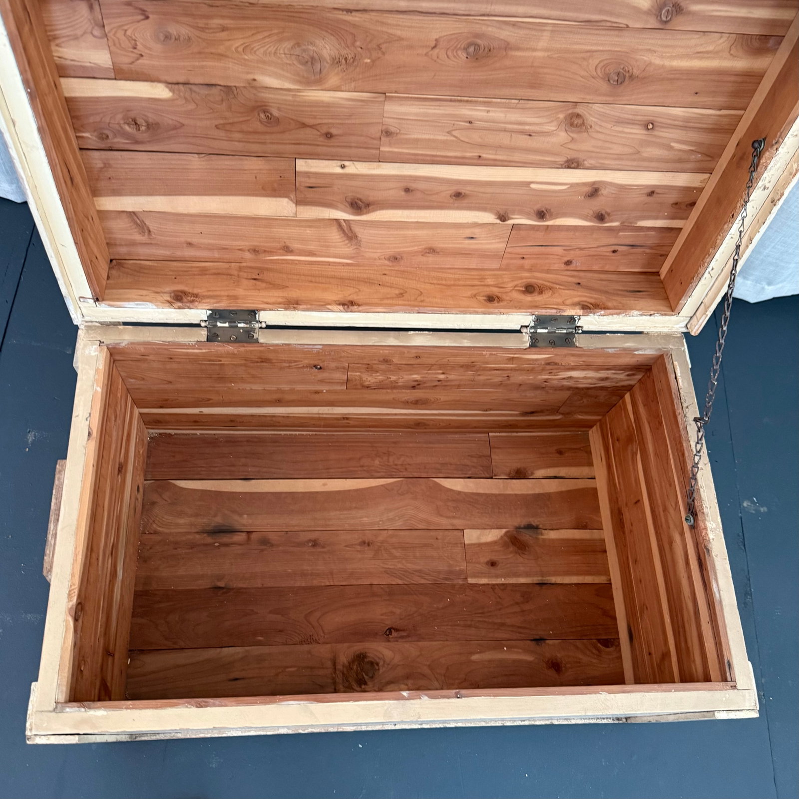 1950s Rustic White Pine Cedar Lined Blanket Chest Trunk - 6