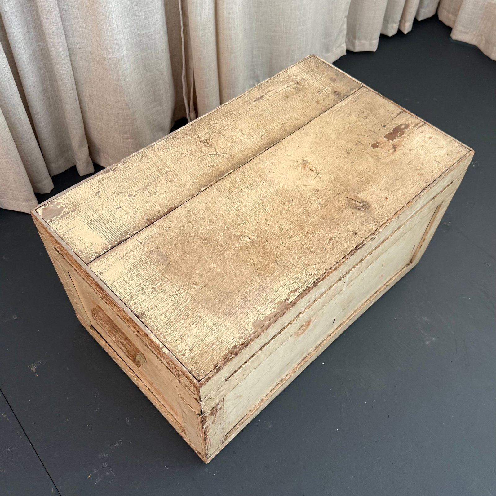 1950s Rustic White Pine Cedar Lined Blanket Chest Trunk - 7