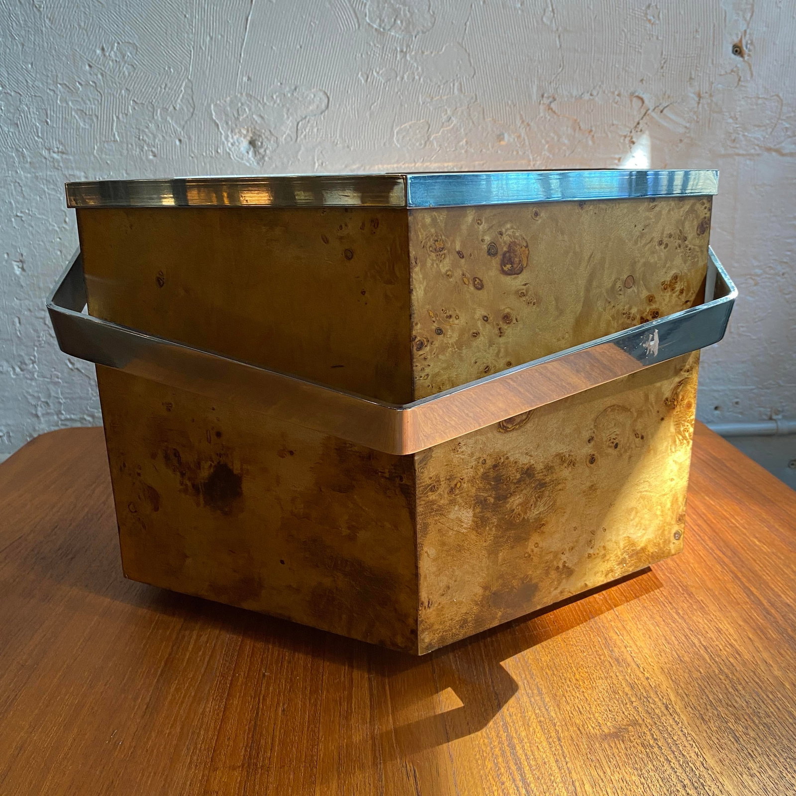 1970s Modernist Hexagonal Burl Olive Wood Chrome Handle Basket - 2