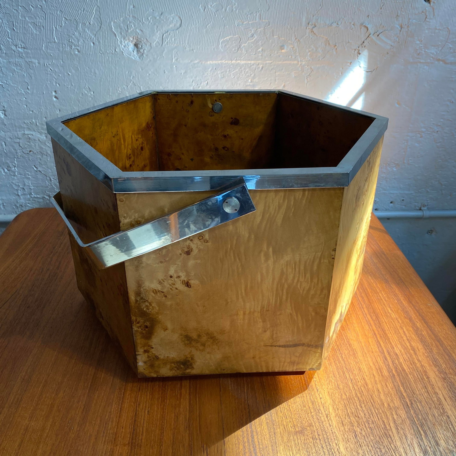 1970s Modernist Hexagonal Burl Olive Wood Chrome Handle Basket - 3