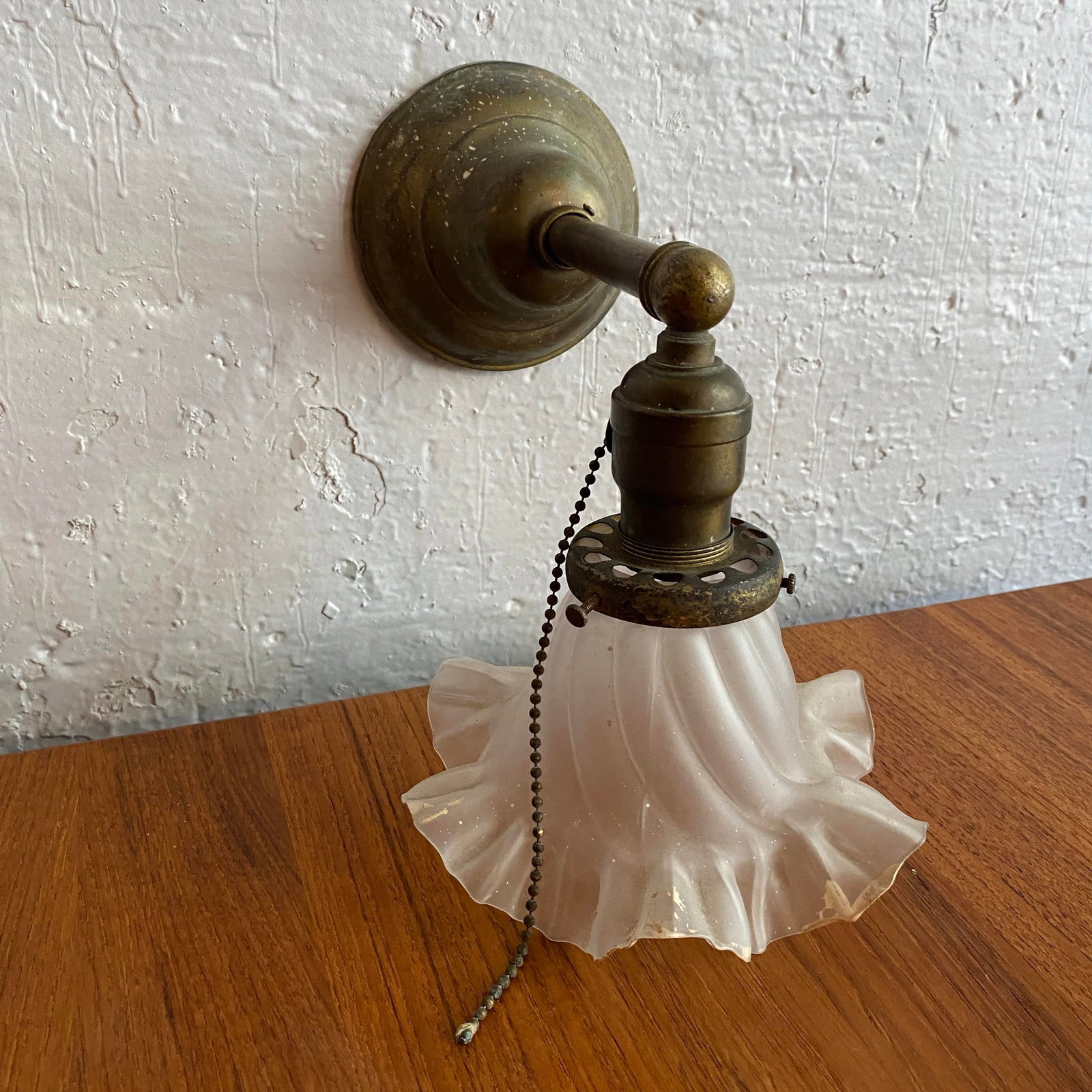 Antique Industrial Brass Wall Sconce With Frosted Ruffle Shade - 3