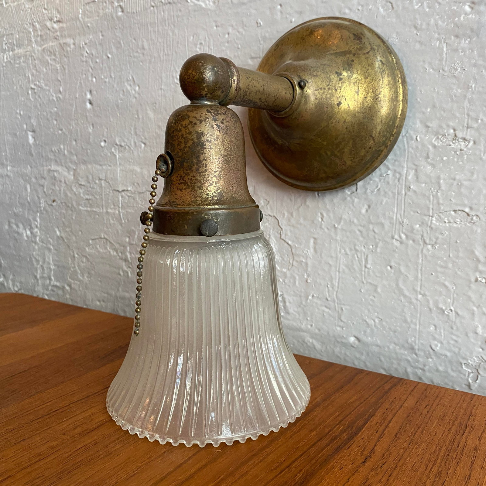 Antique Industrial Brass Wall Sconce With Acid-Etched Ribbed Glass Shade - 3