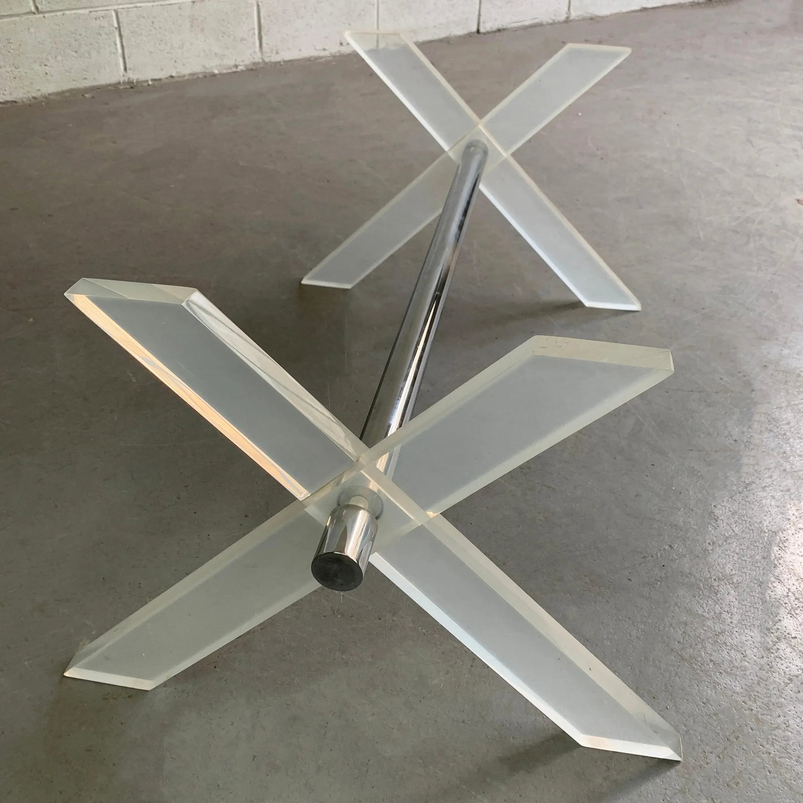Mid 20th Century Modern Lucite X Coffee Table Base - 4