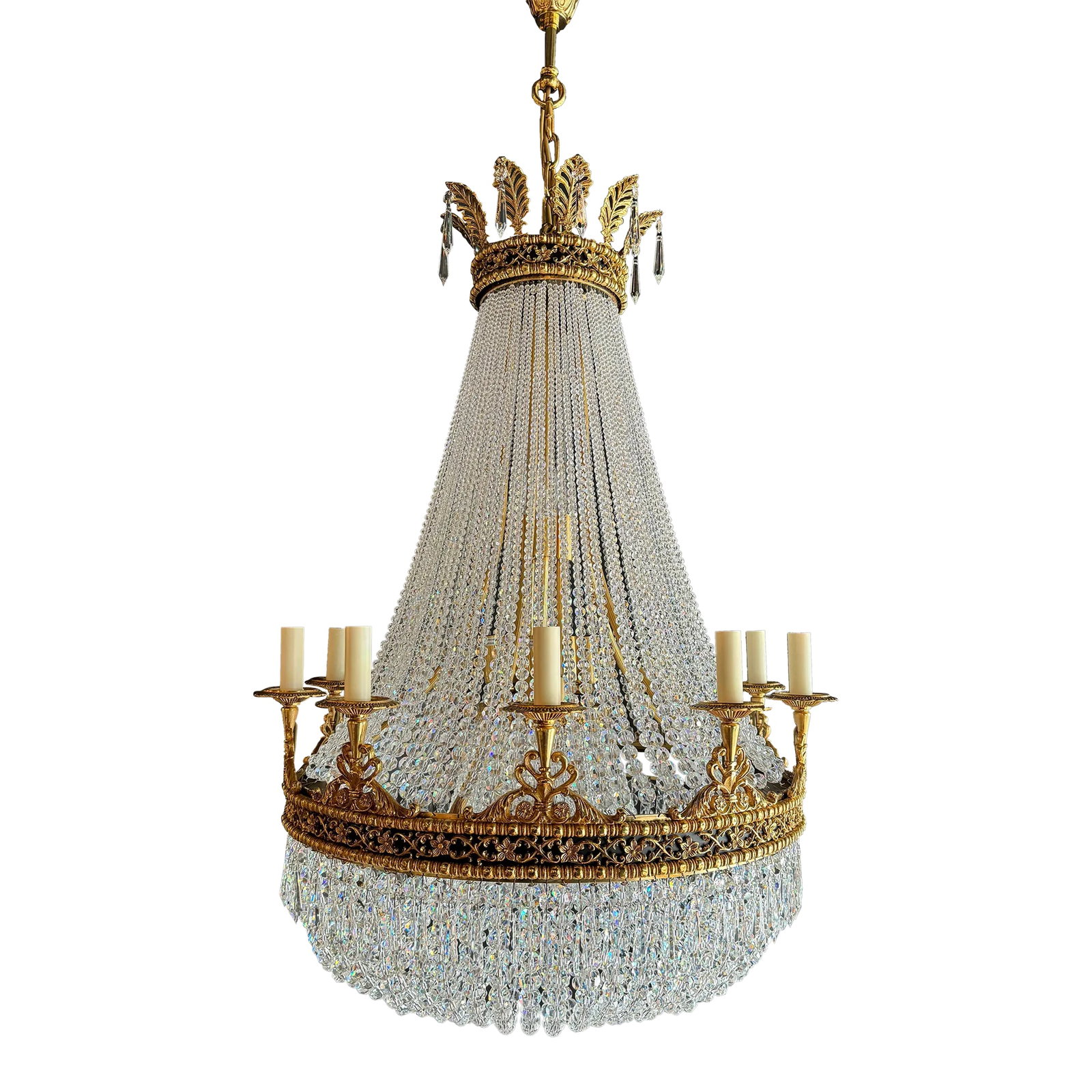 21st Century Brass Basket Empire Sac a Pearl Chandelier Beaded Crystal Lustre Lamp Antique: Introducing a stunning Brass Basket Empire Sac a Pearl Chandelier, an exquisite piece adorned with captivating crystals, reminiscent of the classical style of the Empire era. This is a new reproductio