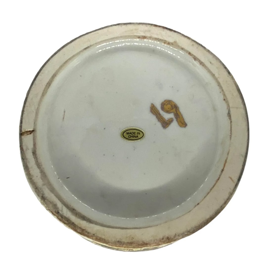 Late 20th Century Chinese Hand-Painted Porcelain Urn Vases With Bull Head Handles Design - a Pair - 10