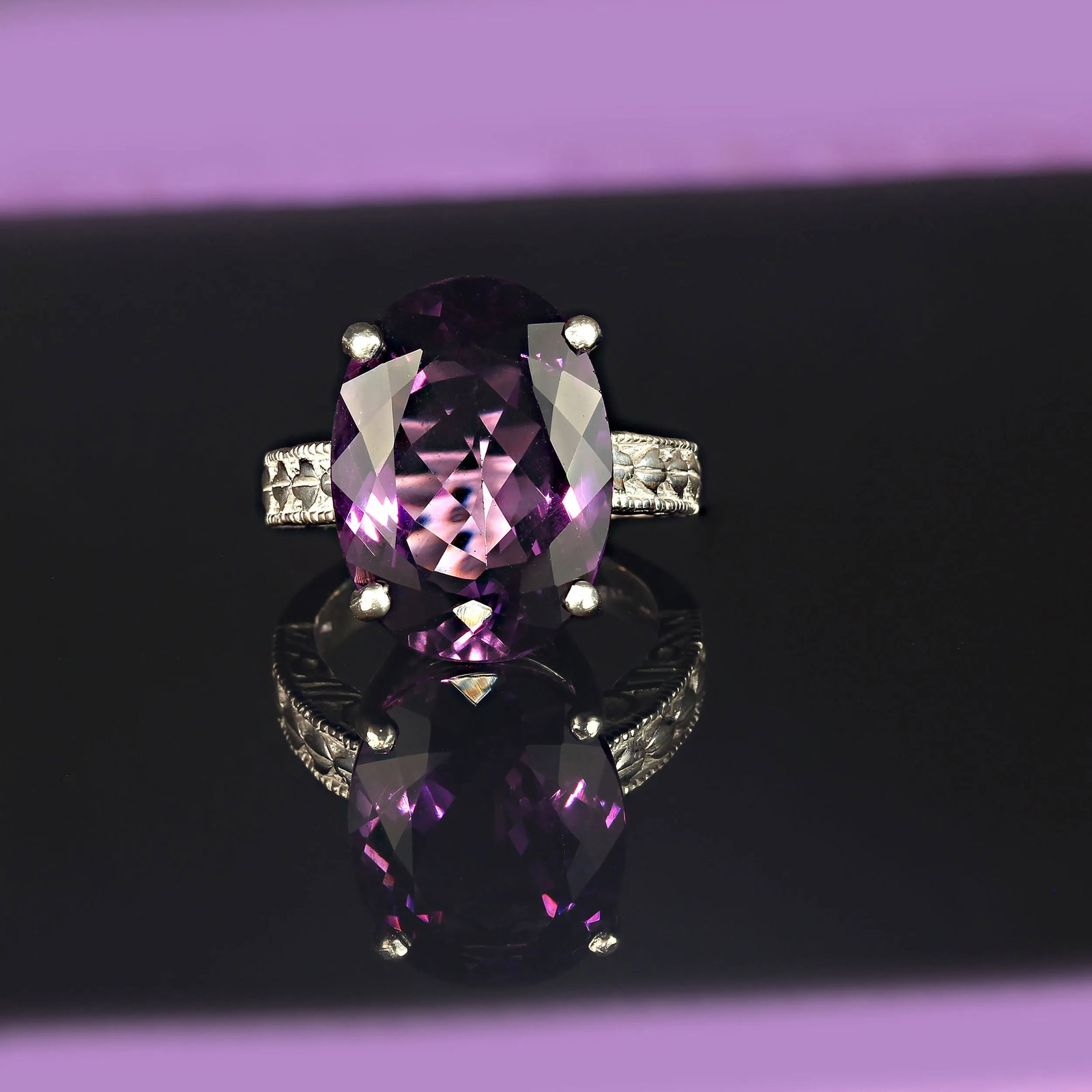 Oval Amethyst in Sterling Silver Engraved Ring - 3