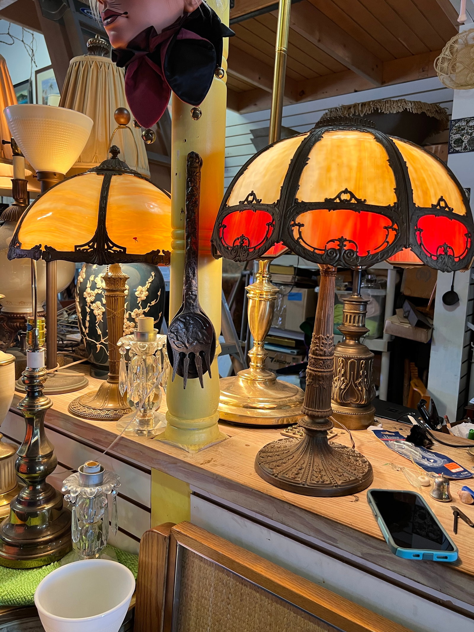 Late 1800s 8 Panel Bent Caramel and Red /Orange Slag Glass Table Lamp - 12