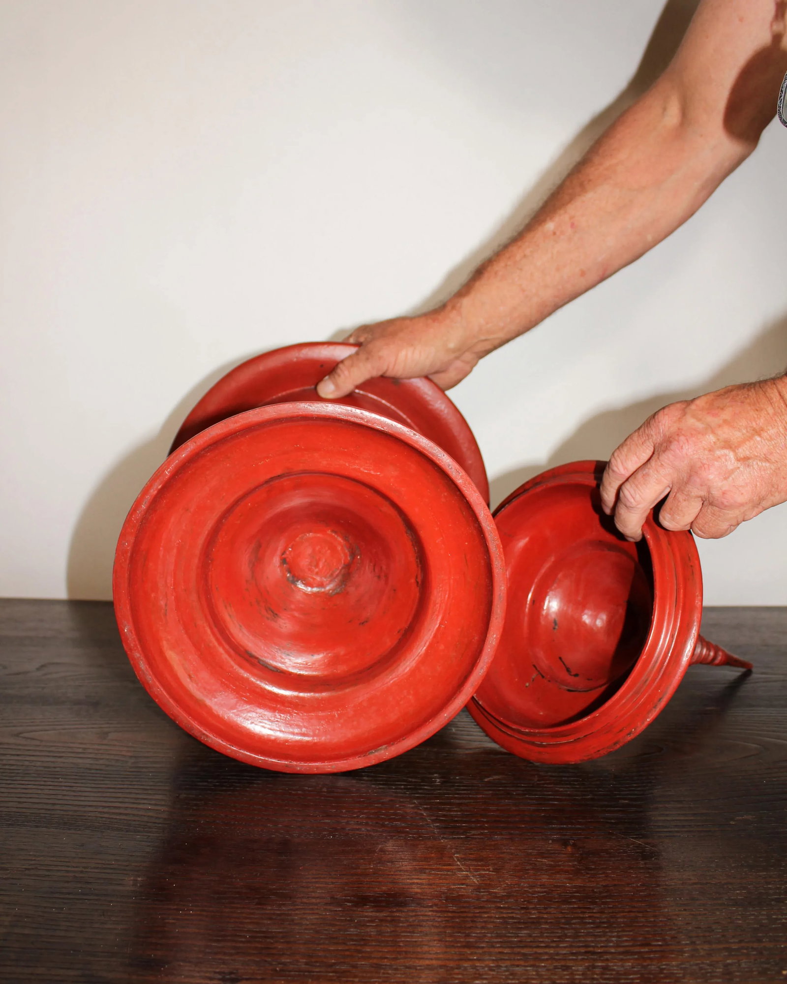 19th Century Red Lacquered Burmese Offering Vessel - 3