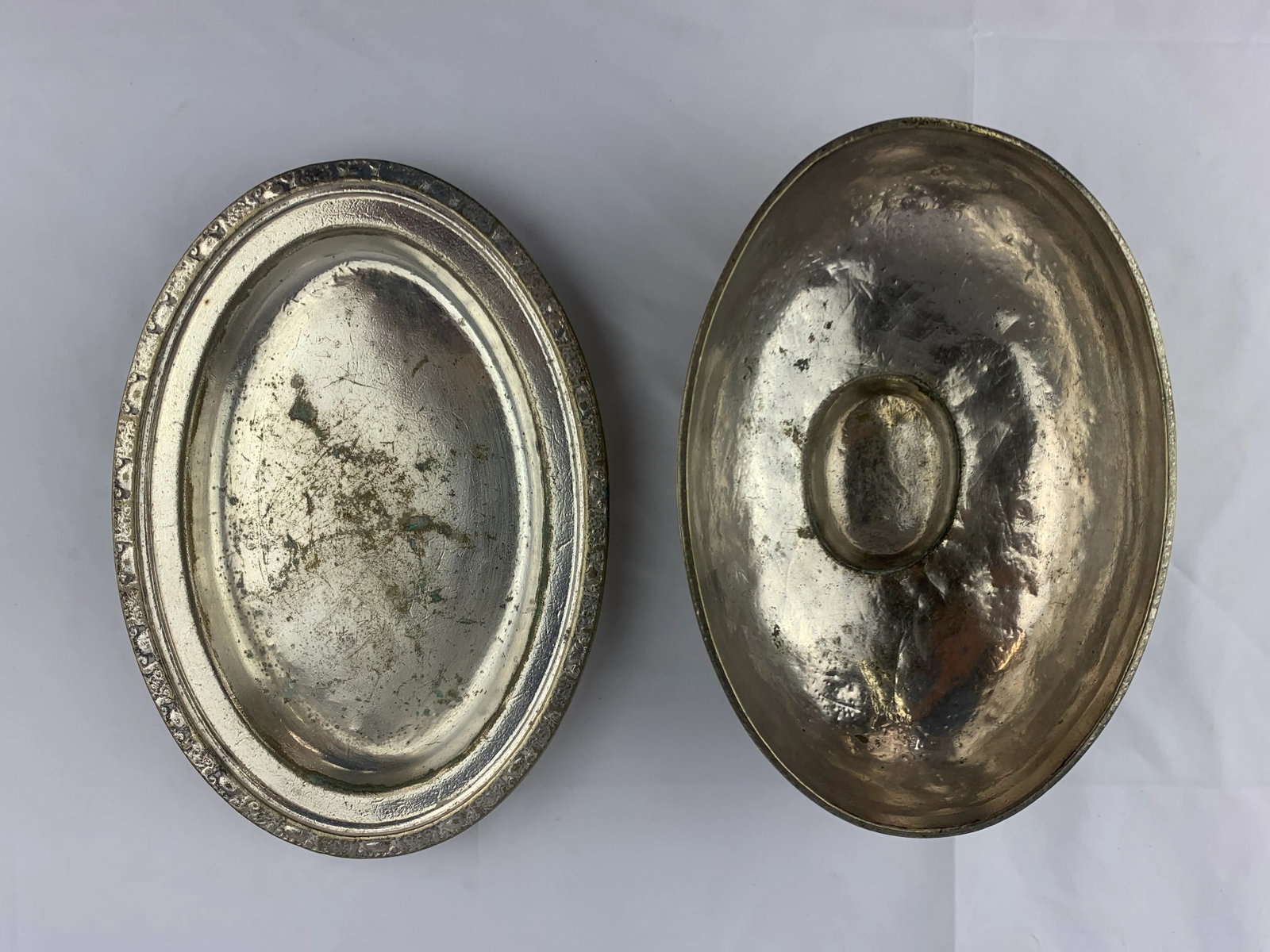 Mid 20th Century Waldorf Astoria Hammered Silver-Plated Serving Tray - 8