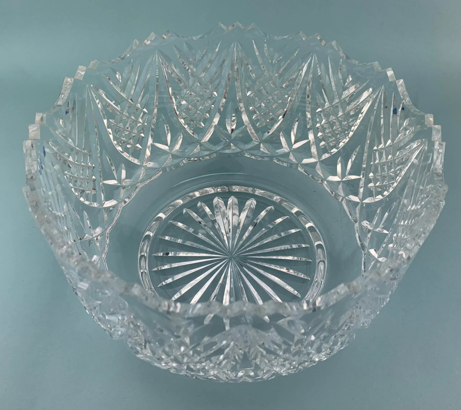 1980s Vintage Round Cut Crystal Salad Serving Bowl - 5