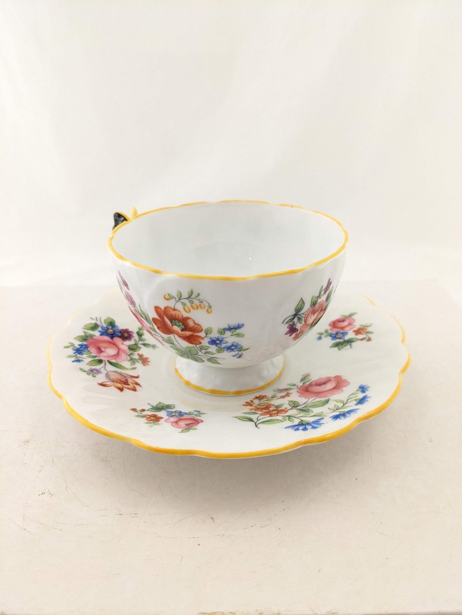 Rare Vintage Aynsley Teacup and Saucer With Yellow Butterfly Handle - 7