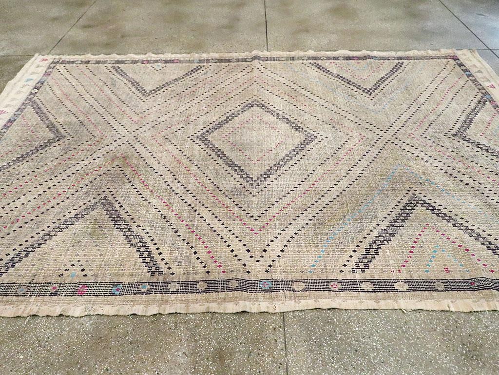 Mid-20th Century Handmade Turkish Flatweave Small Room Size Carpet - 7