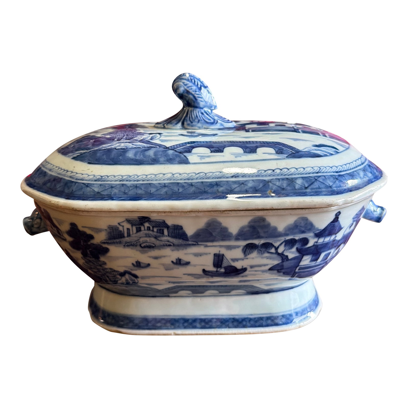 Antique Chinese Export Canton Porcelain Soup Tureen, Circa 1830's (1 of 12)