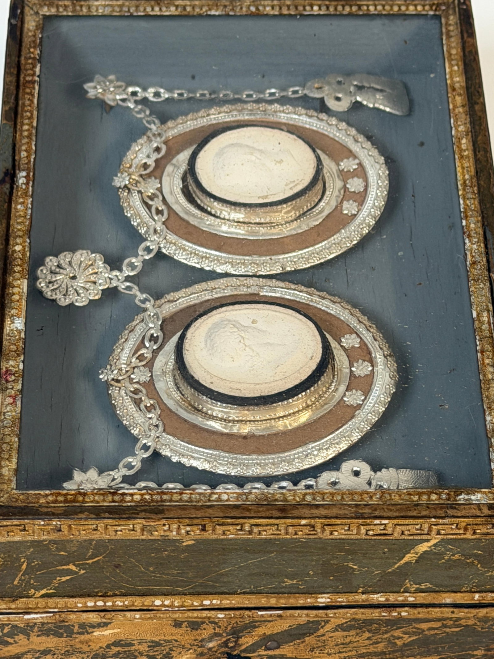 19th C. Italian Grand Tour Intaglio Plaster Medallion & Gilt Marbled Leather Box - 6