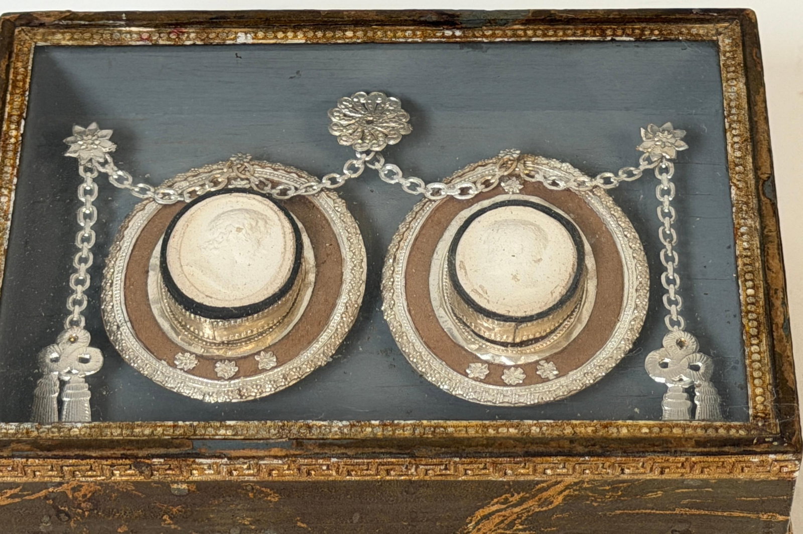 19th C. Italian Grand Tour Intaglio Plaster Medallion & Gilt Marbled Leather Box - 7