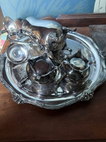 Vintage Oneida 4 Piece Silver Tea/Coffee Set - 3
