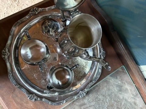 Vintage Oneida 4 Piece Silver Tea/Coffee Set - 4