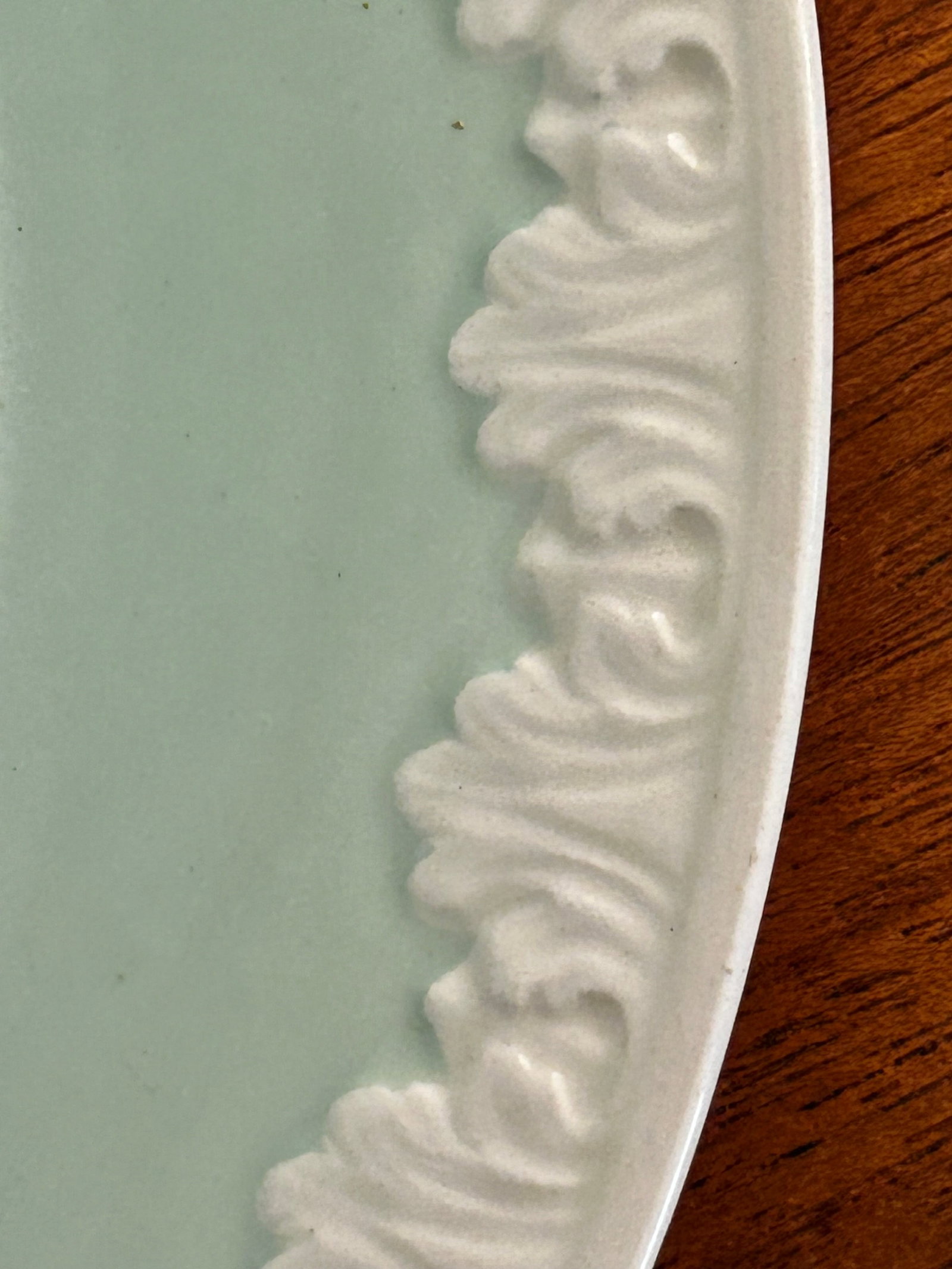 1930's Wedgewood China Corinthian Hampton Court With Celadon Mint Green Rim - A Set of 60 Pieces - 9