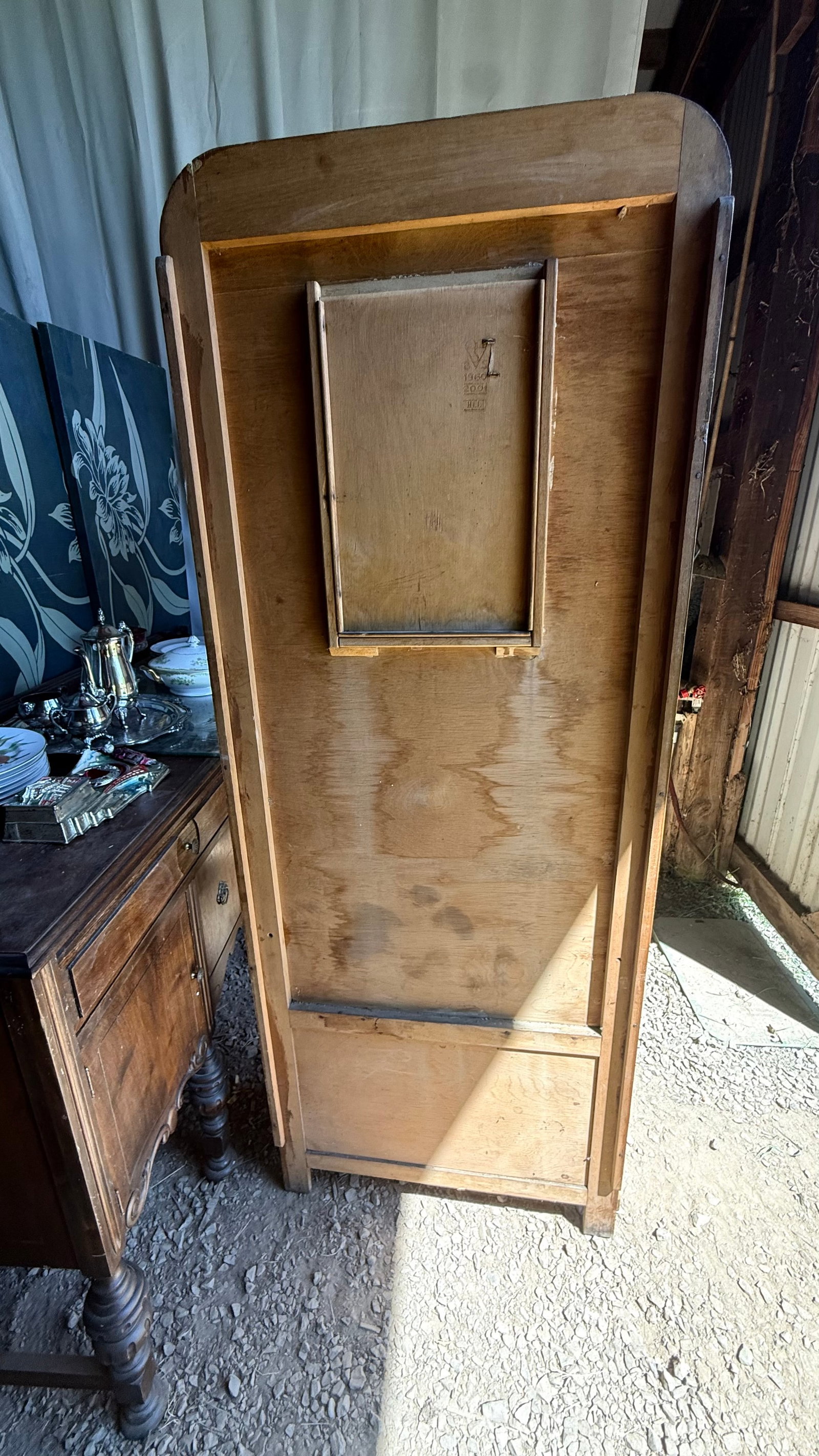 1930s Arts & Crafts Hall British Tree With Mirror and Storage Bench by Harris Lebus - 10