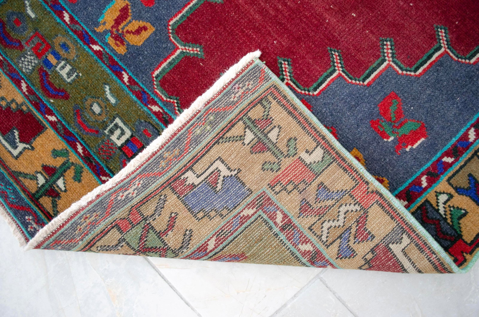 1960s Hand-Knotted Turkish Rug Runner. Tribal Short Runner Rug 3"² × 9"²8"³ - 16