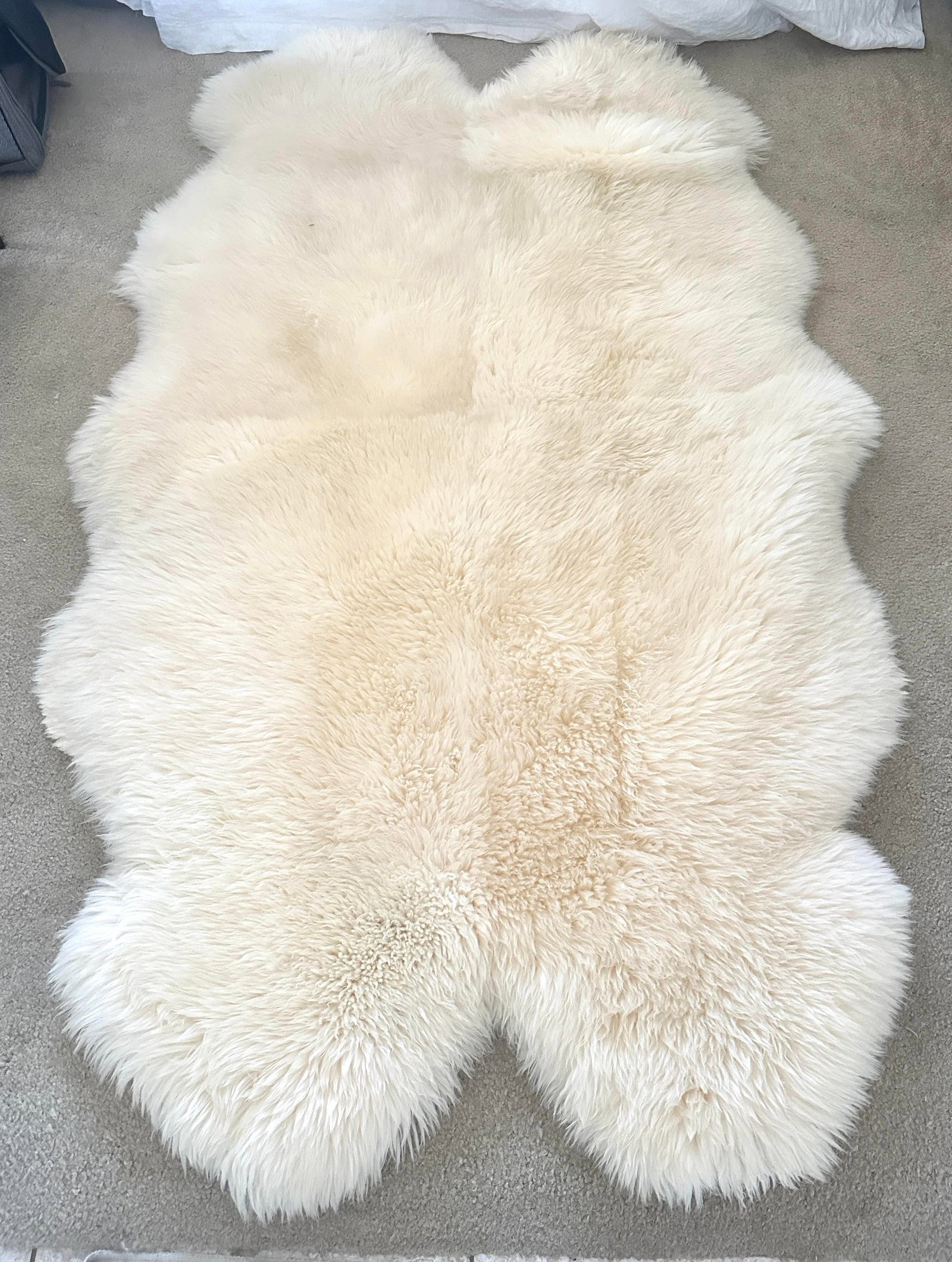 Pottery Barn Style Cream Austrialian Sheep Skin Hide - 3