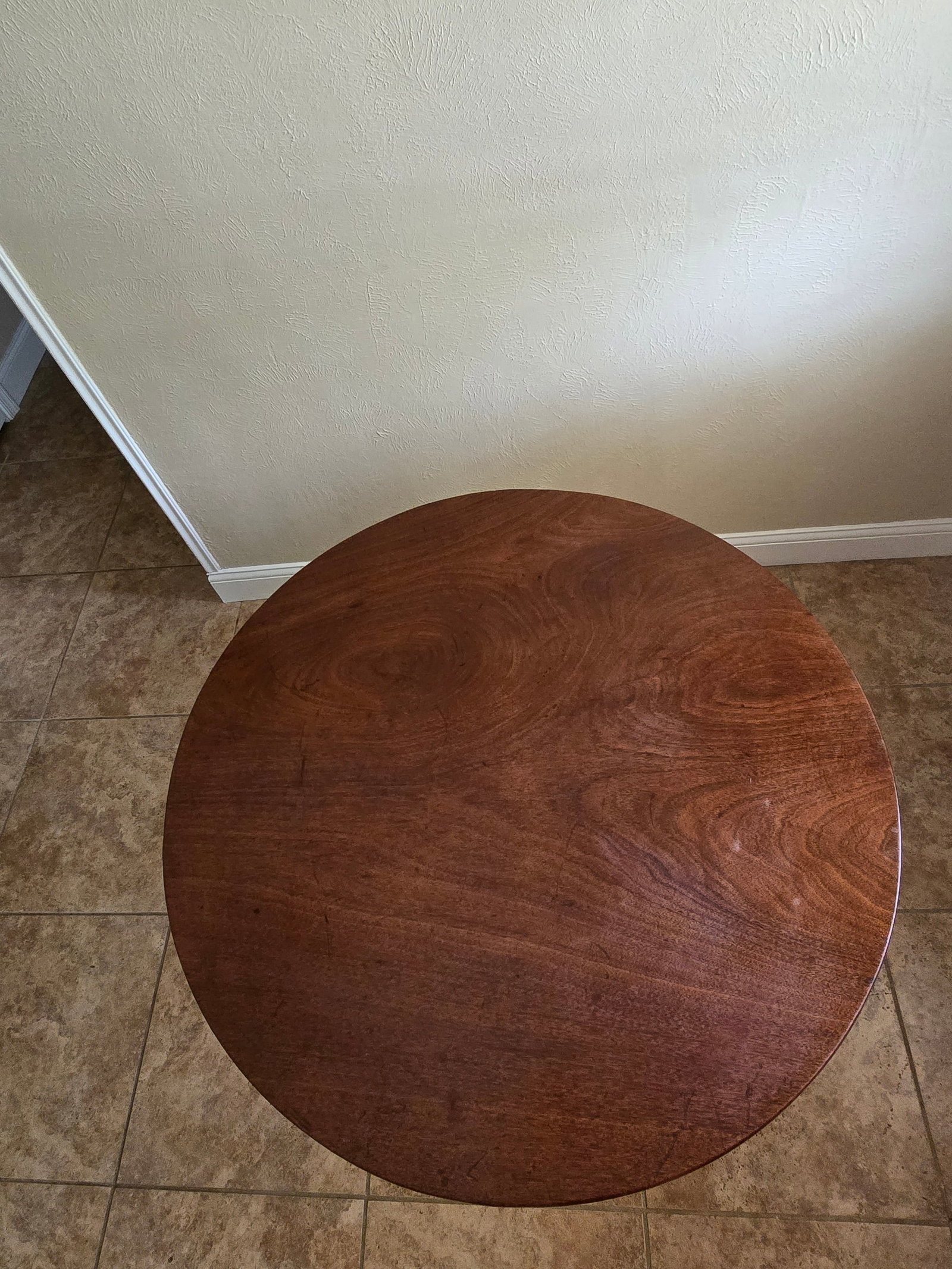 18th Century Georgian Mahogany Tilt Table - 3