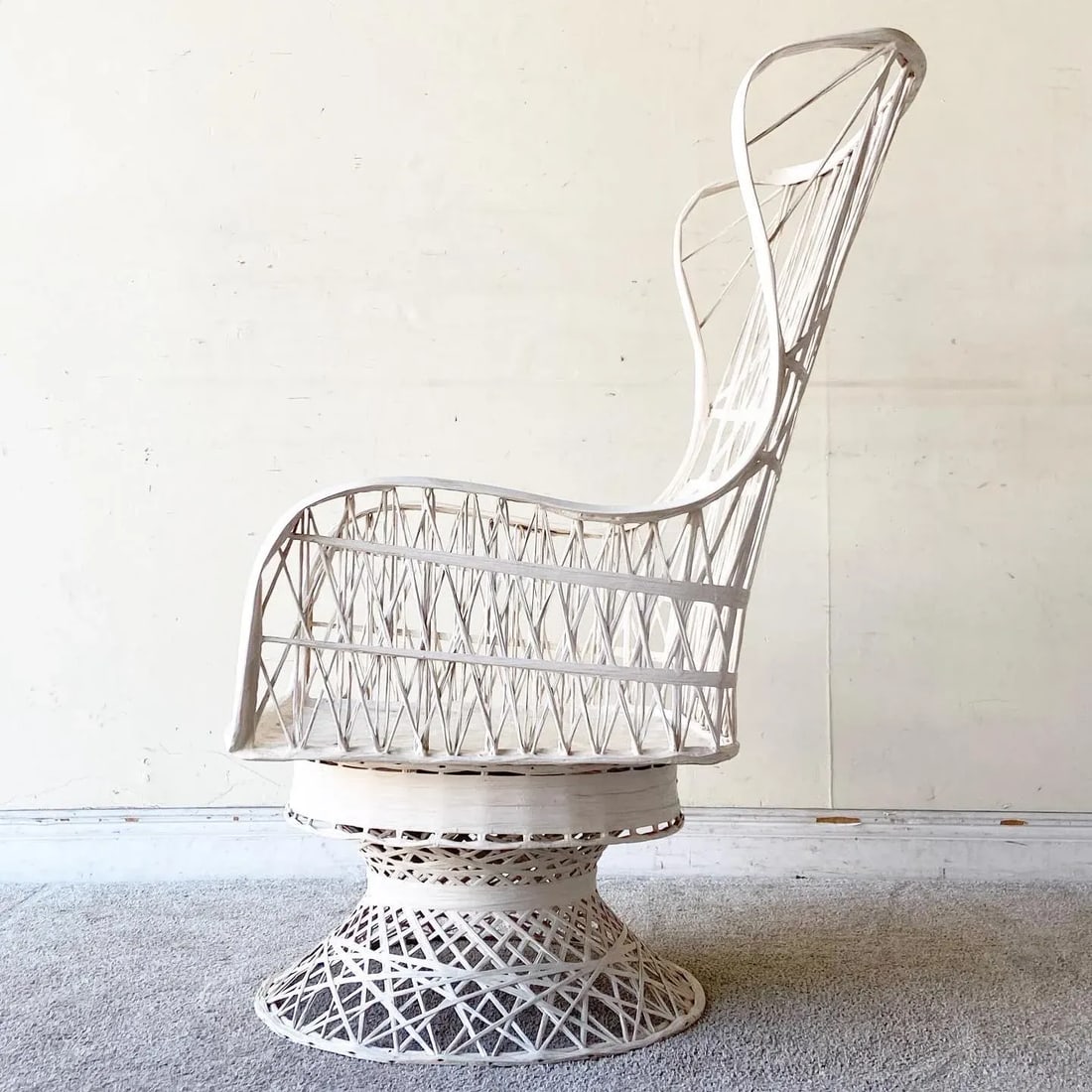 Mid Century Modern Spun Fiberglass Lounge Chair & Ottoman - 4