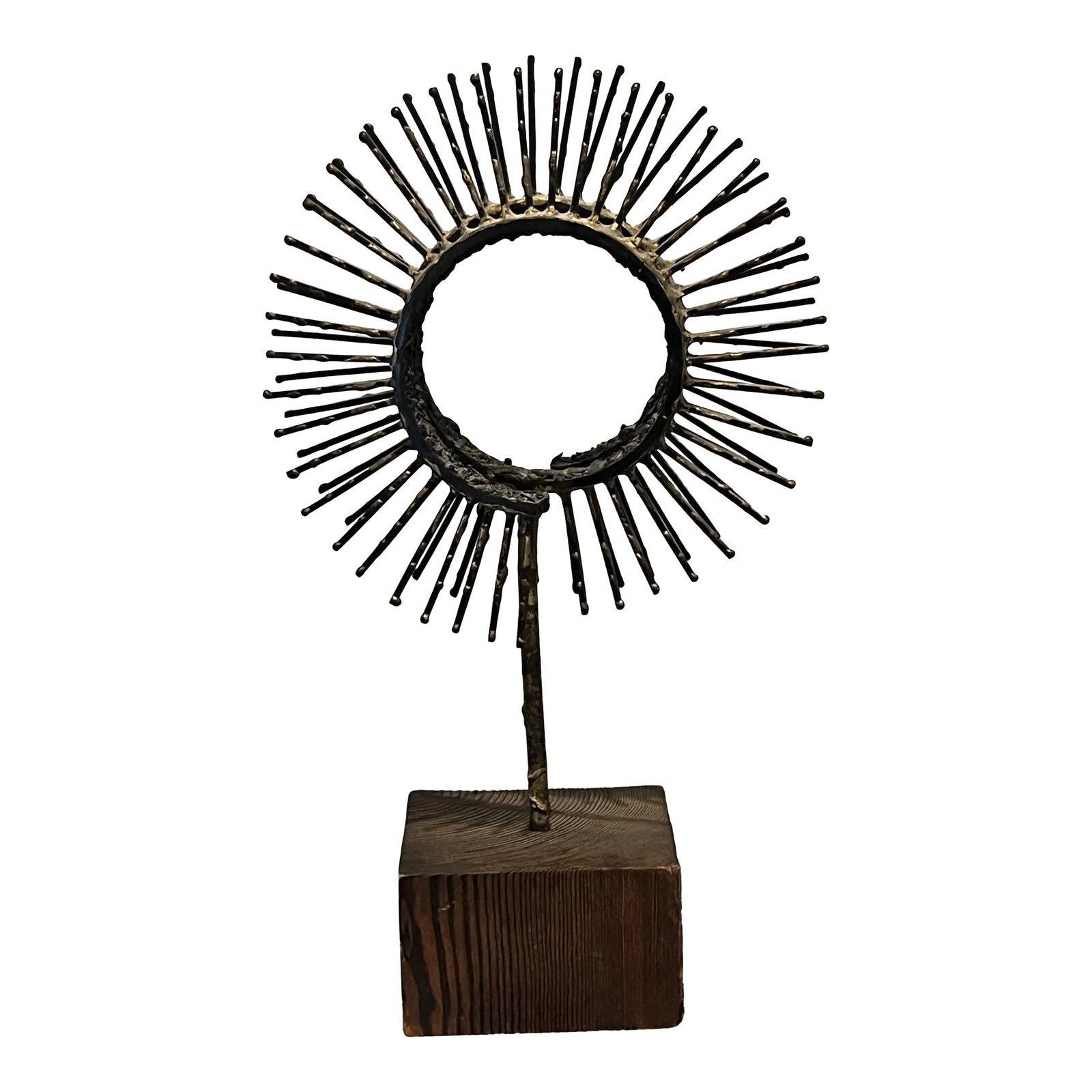 Mid-Century Brutalist Metal Sculpture – Geometric Spirals on Wood Base: Mid-Century Brutalist Metal Sculpture – Geometric Spirals on Wood Base This striking mid-century brutalist sculpture is crafted from raw, textured metal with a bold geometric spiral design and
