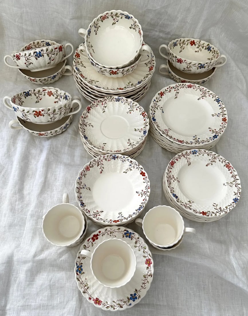 Vintage Spode Wicker Dale Dinnerware 60 Piece Set - 8