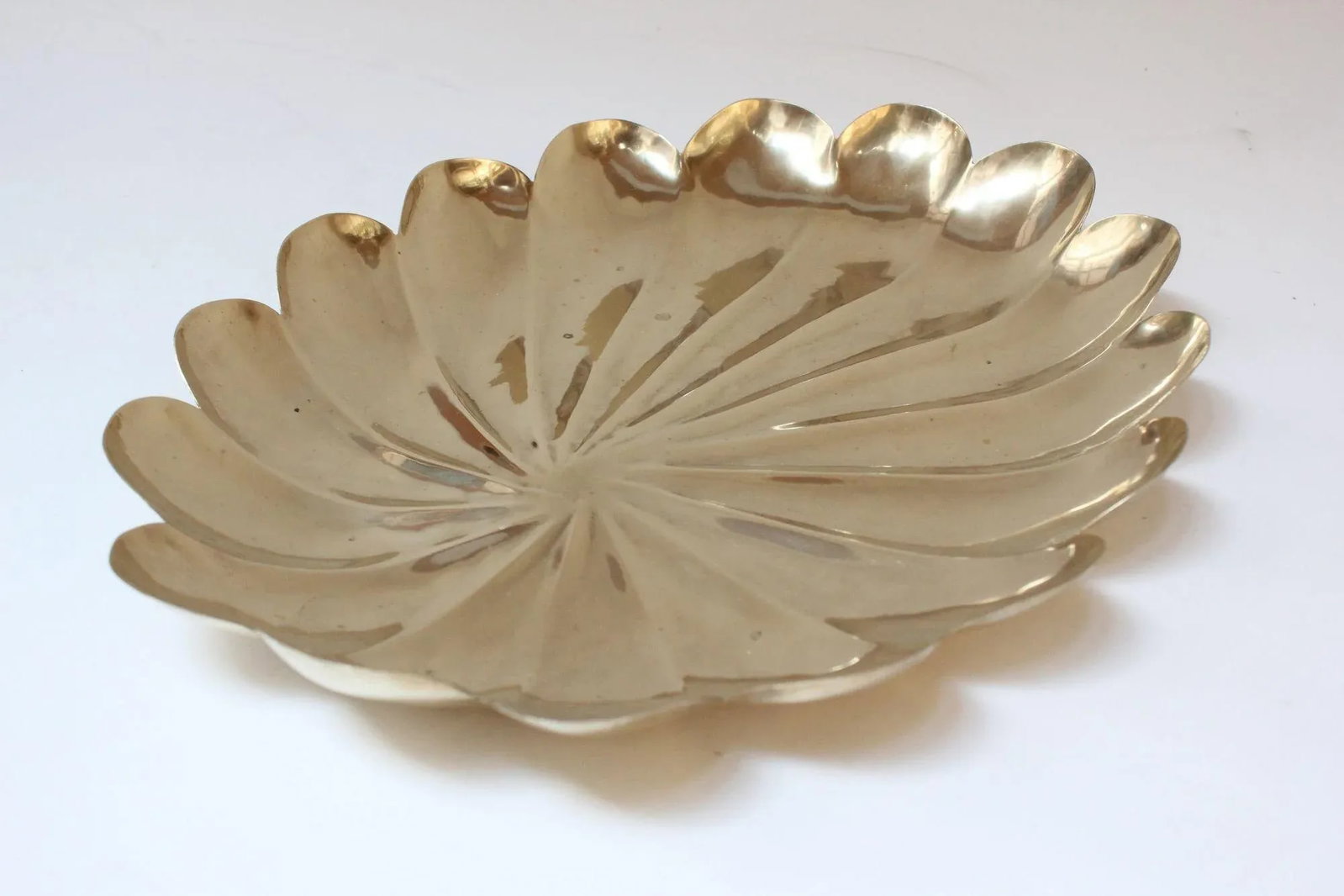 Vintage Italian Brass Scalloped Decorative Tray - 4