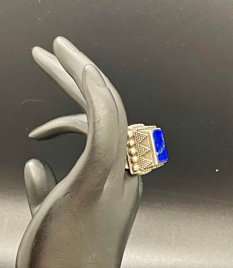 Antique Yemen Sterling Silver Lapis Lazuli Tower Ring, Size 9.5. Antique Yemen Jewelry - 3