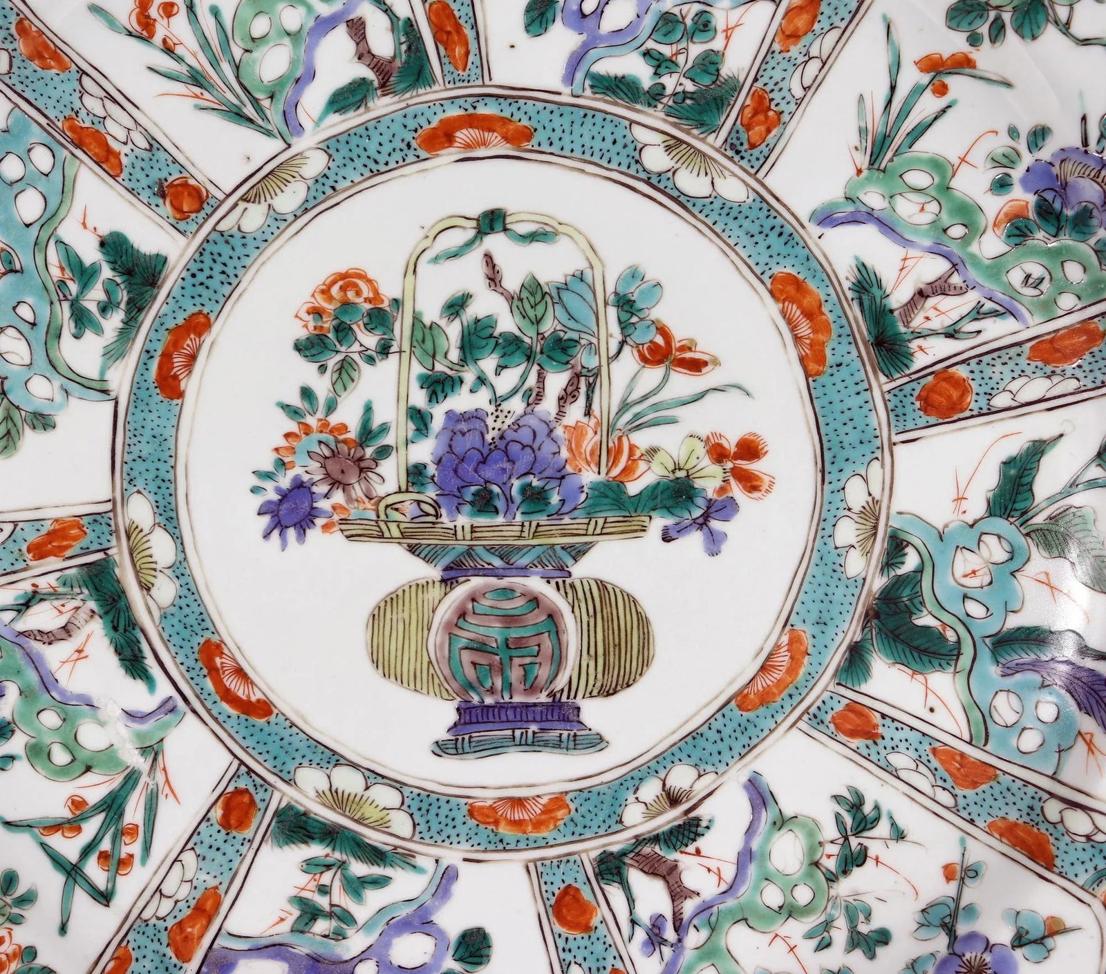 Chinese Porcelain Famille Verte Large "Flower Basket" Dish, Kangxi Period - 6