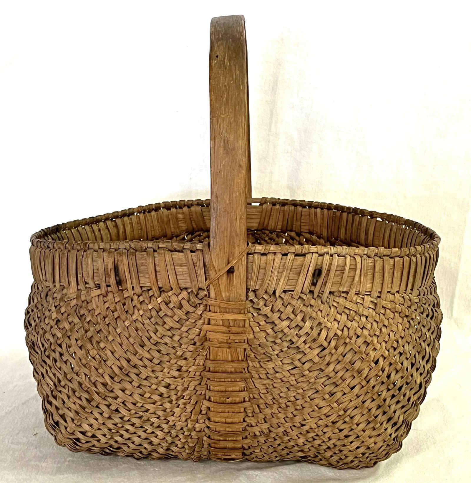 Antique Primitive Round Buttocks Woven Egg Basket With Bent Wood Handle - 9