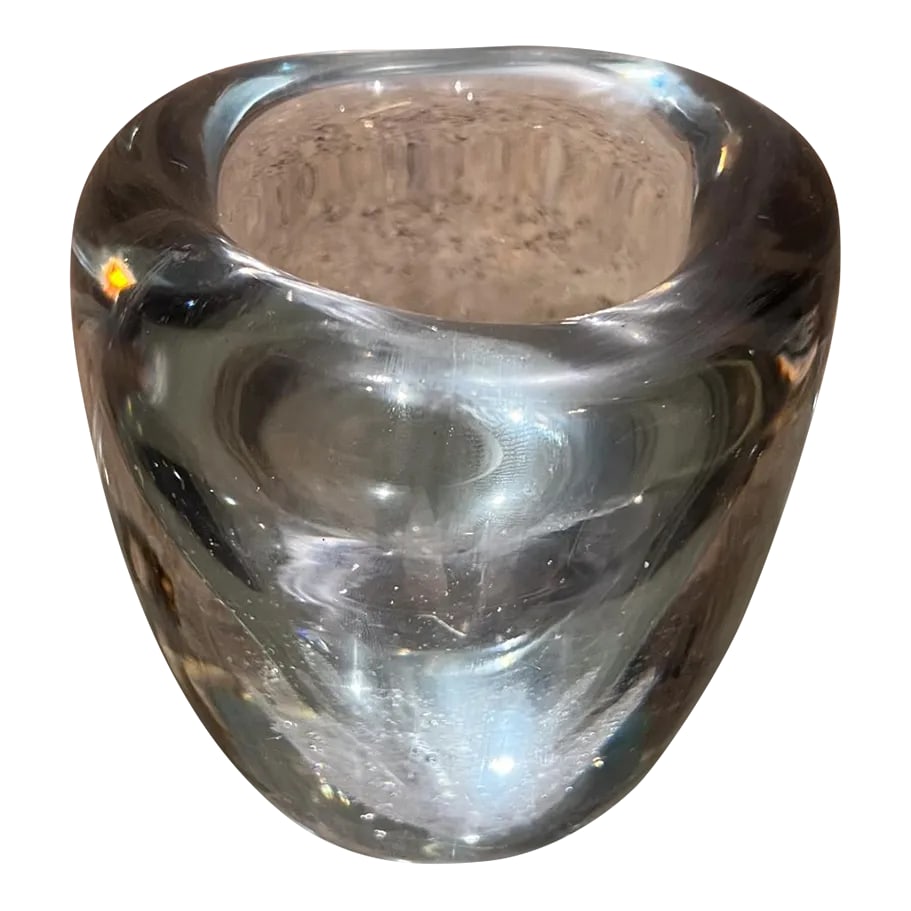 1950s Kaj Franck Iittala Hand Blown Glass Small Vase Finland: For your consideration, a 1950s Kaj Franck Iittala hand blown glass small vase. Unique modern design. Dimensions: 5.5 H x 5 diameter. Please visit take a look at our listings, we have an amazing