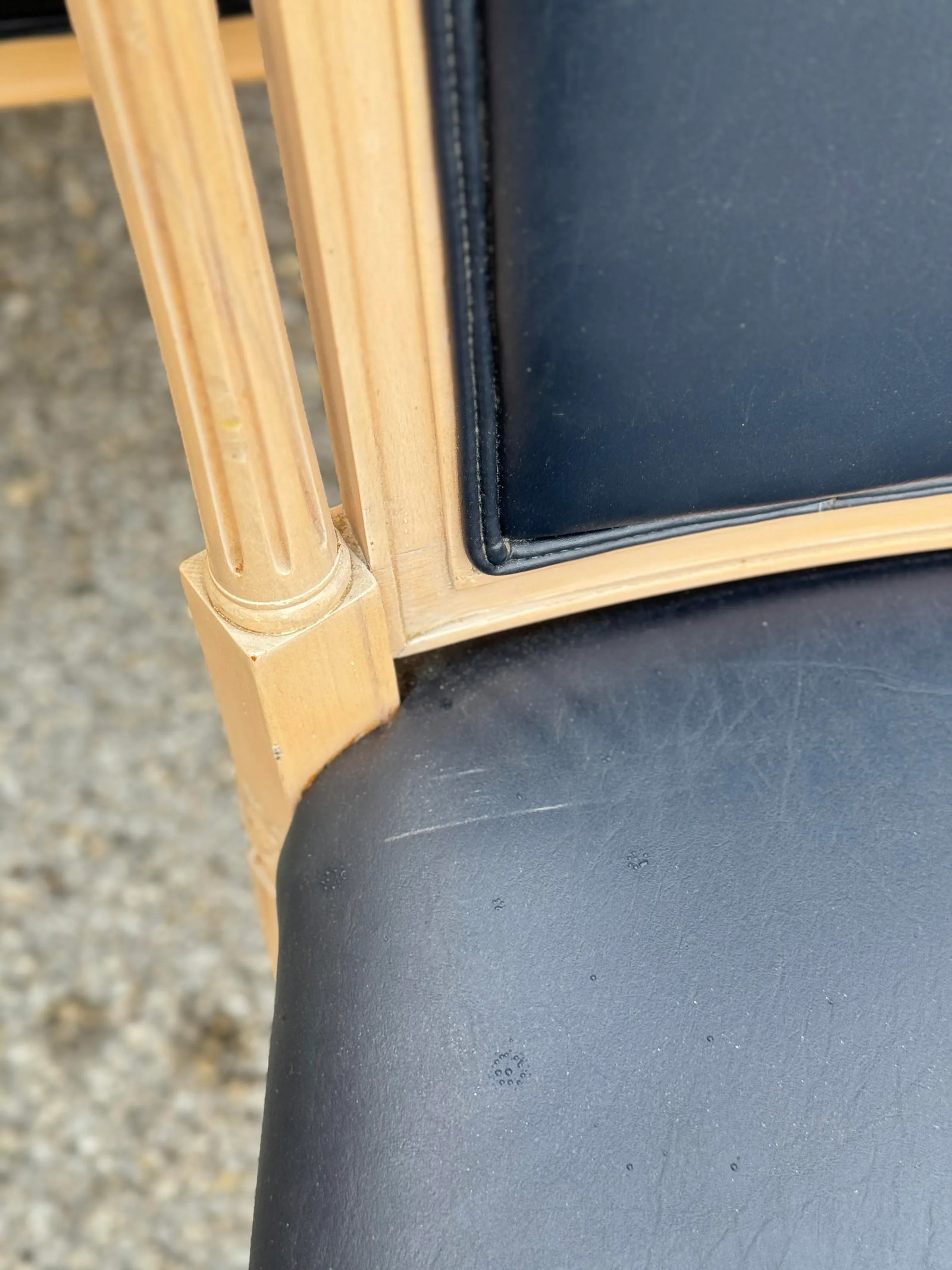 1940s Louis XIV Style Dining Chairs With Carved Wood Frames and Leather Upholstery - Set of 6 - 9