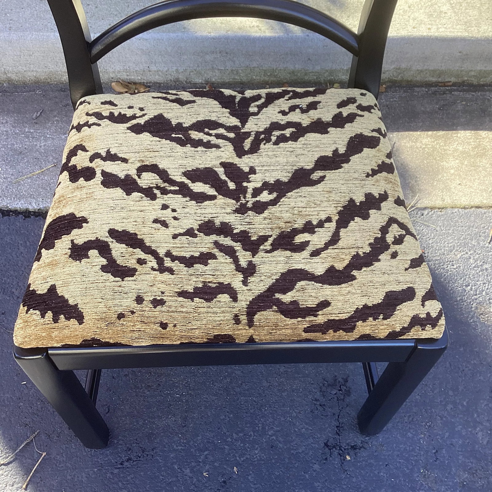 1950s Set of Six Black Lacquered Michael Taylor for Baker Attributed Dining Chairs in Kravet Tiger E - 5