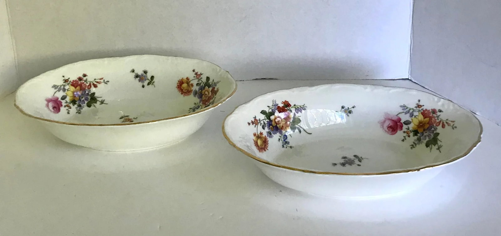1940s English Royal Cauldon China Set of 70 Pieces - 10