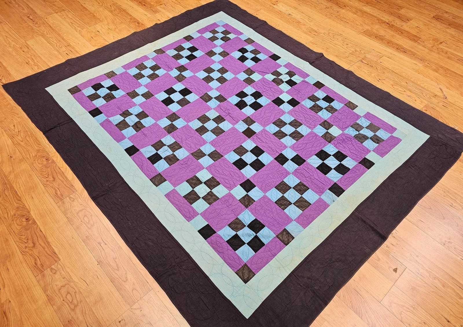 Mid 20th Century American Amish Quilt - 11