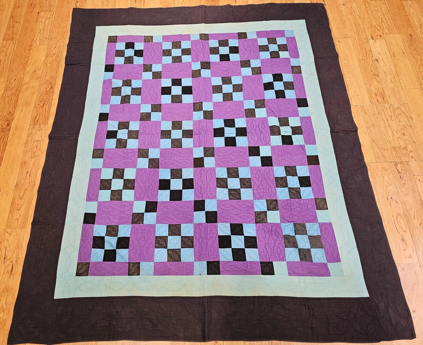 Mid 20th Century American Amish Quilt - 5
