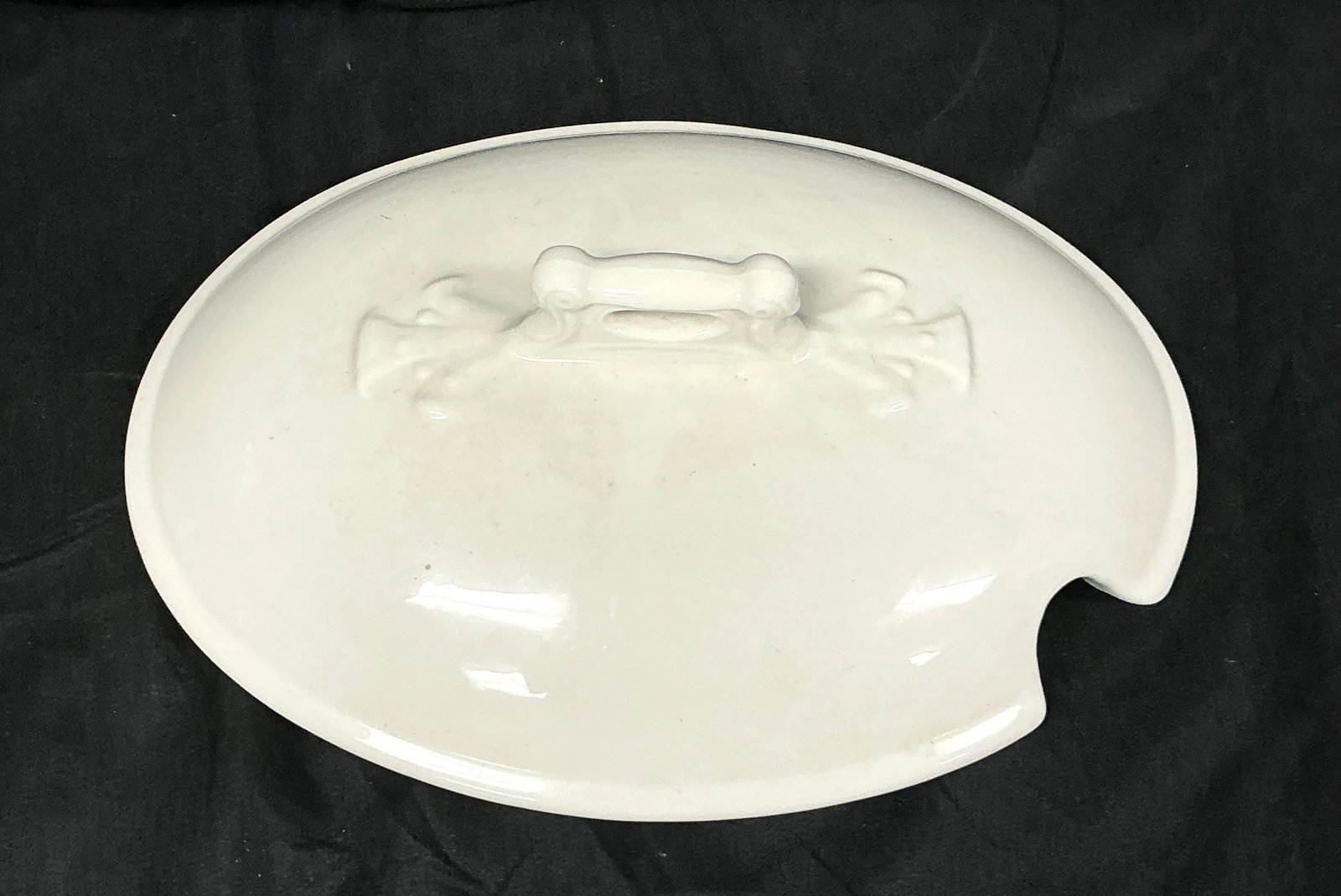 White Ironstone Soup Tureen With Lid - 9