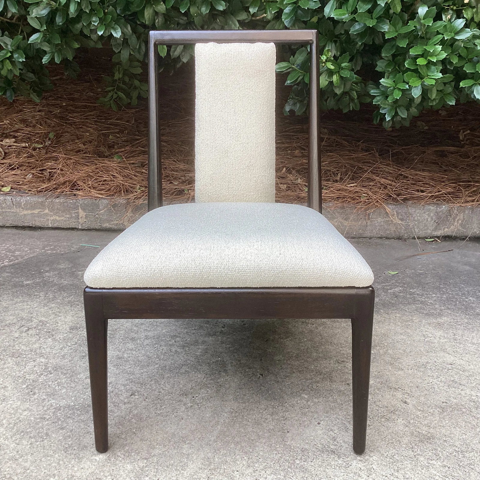 1950s Chic Tommi Parzinger Style Low Slung Slipper Chairs in New Boucle Upholstery - Set of 2 - 5