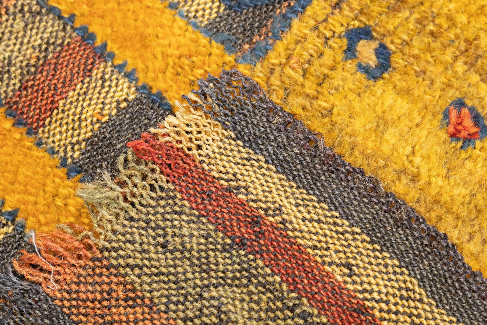 Antique Handwoven Gabbeh Palas Textile Art - 3