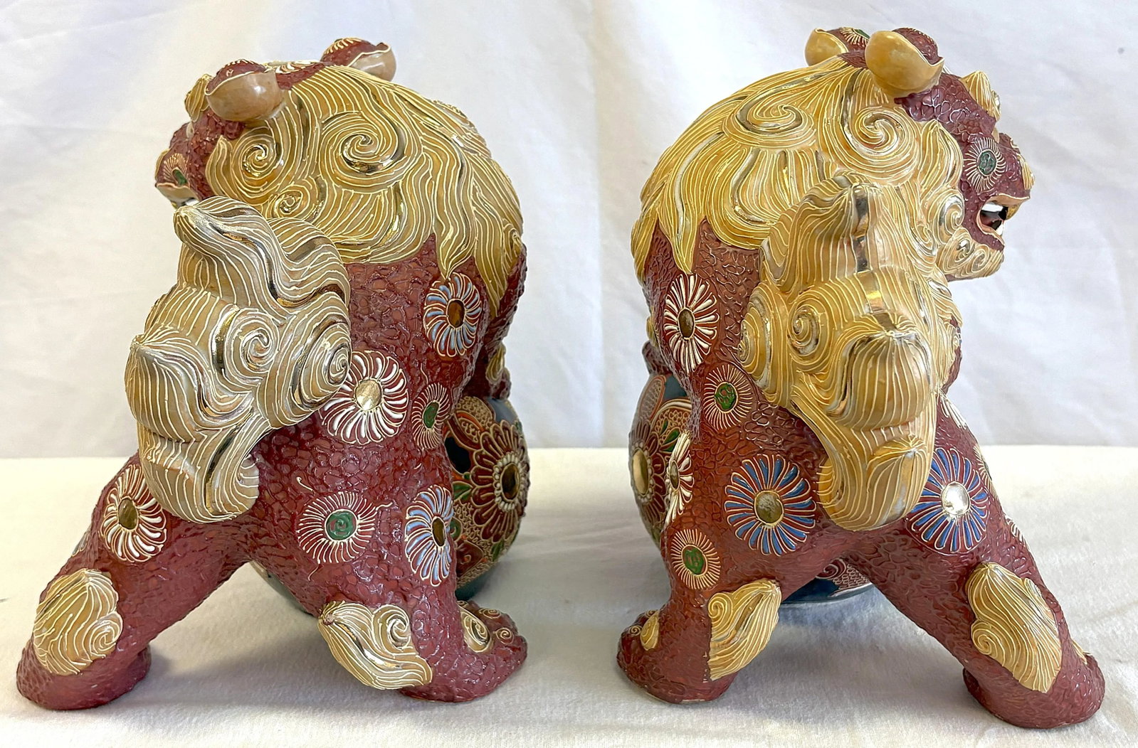 Vintage Japanese Pottery Kutani Foo Dogs in Cinnabar and Gold Colors- A Pair - 11