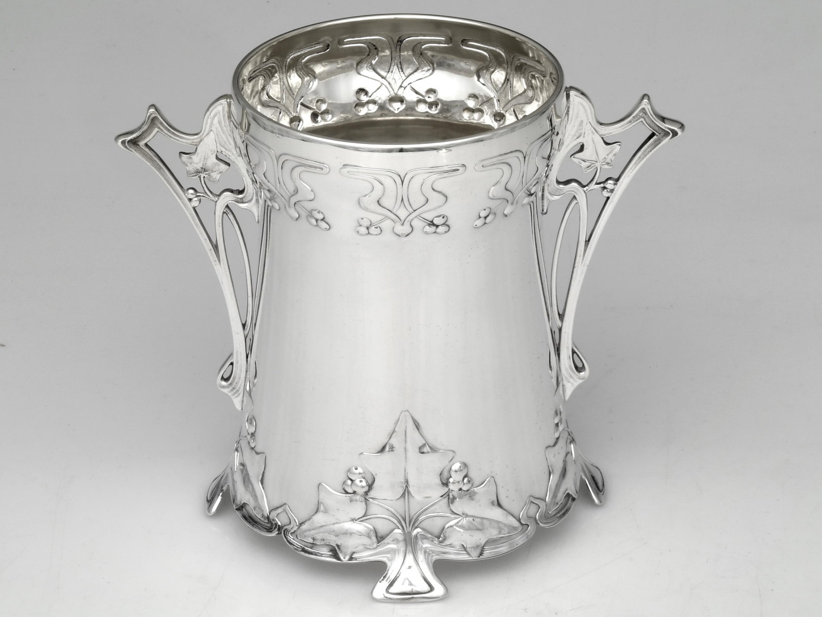 WMF Art Nouveau Silverplate Biscuit Barrel With Figural Maidens & Glass Liner, c.1900–1915 - 4