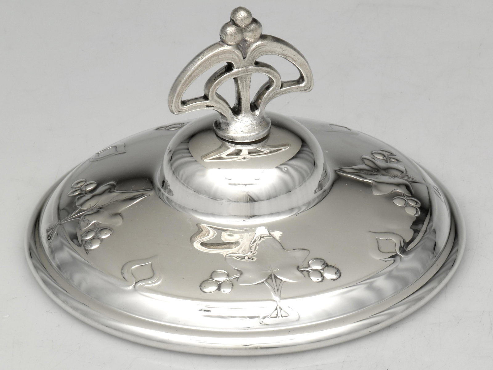 WMF Art Nouveau Silverplate Biscuit Barrel With Figural Maidens & Glass Liner, c.1900–1915 - 6