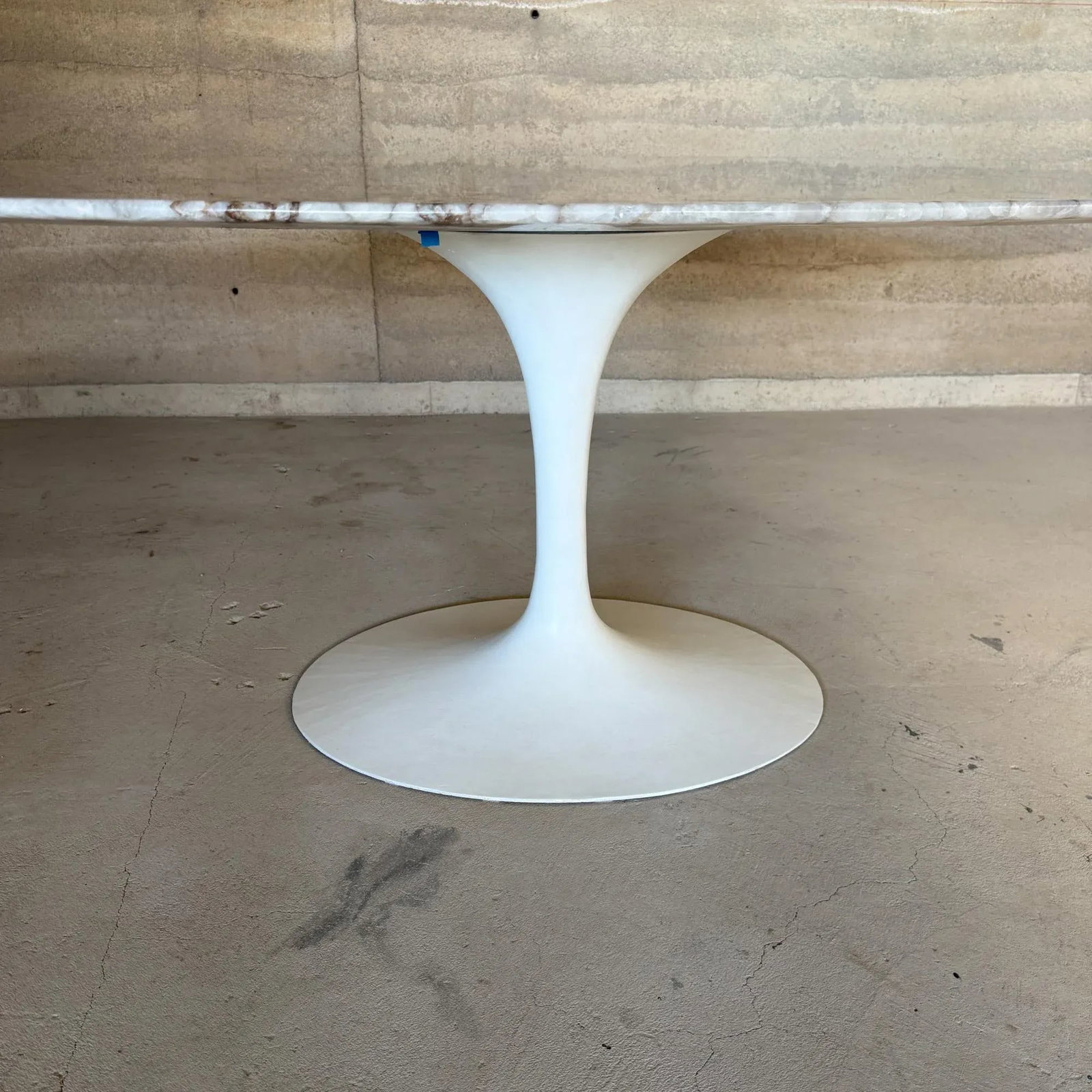 Mid-Century Modern Eero SaarinenKnoll Oval Tulip Pedestal Table Cristallo Quartz - 6