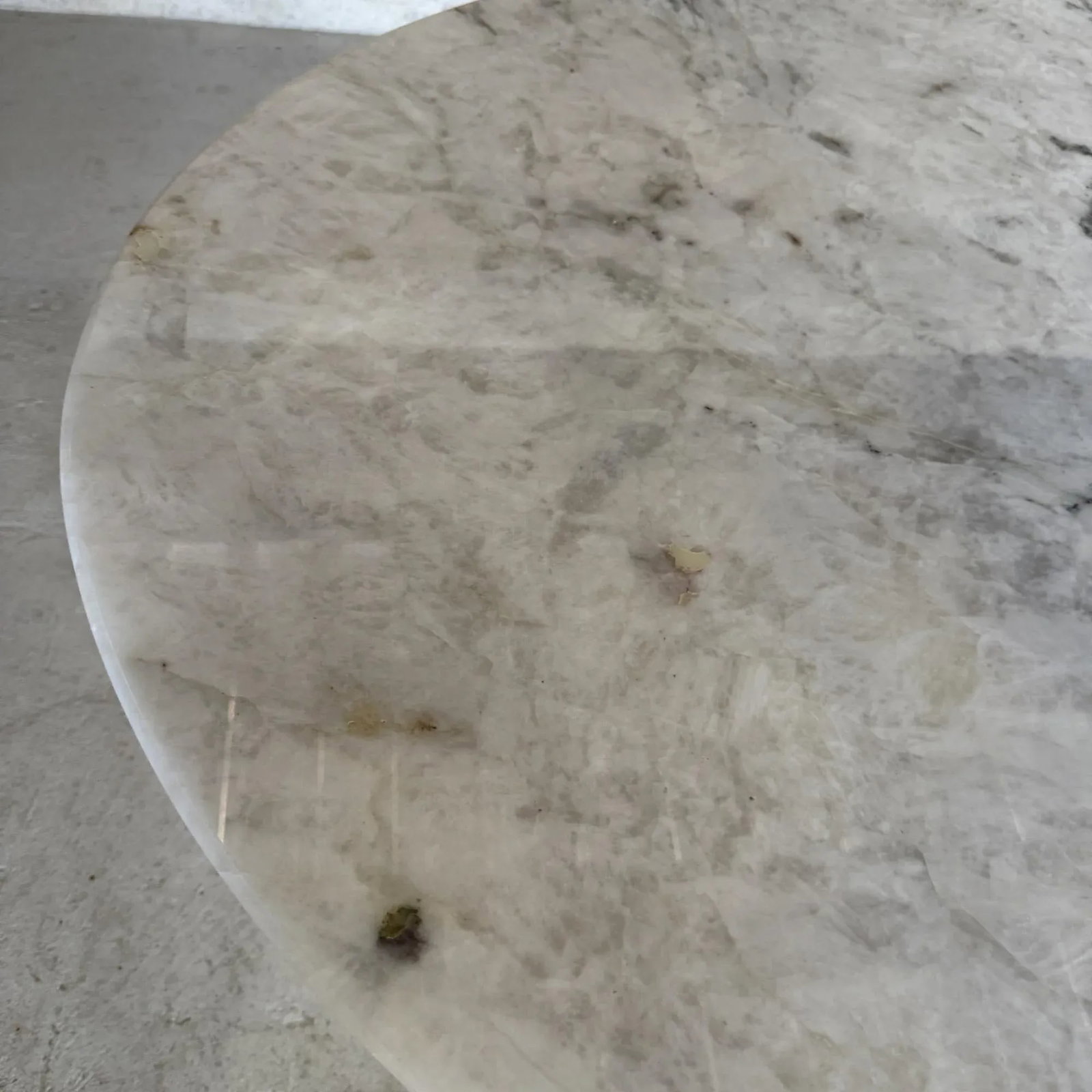 Mid-Century Modern Eero SaarinenKnoll Oval Tulip Pedestal Table Cristallo Quartz - 8