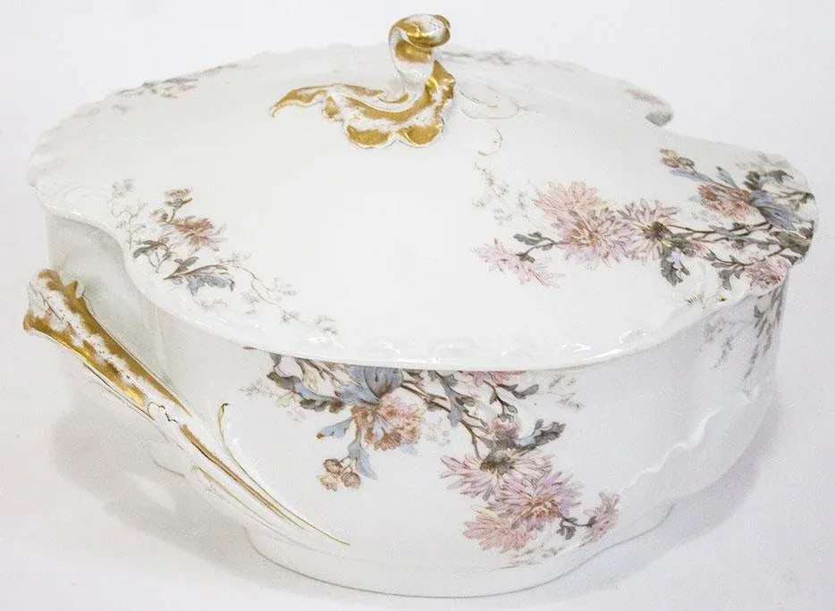 Vintage French Haviland Limoges Porcelain Soup Tureen - 2