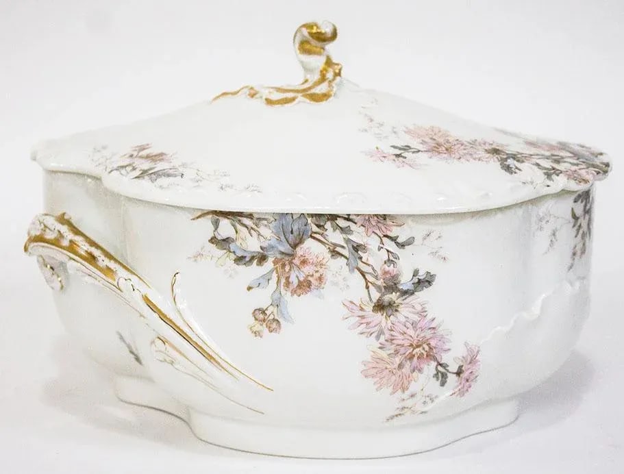 Vintage French Haviland Limoges Porcelain Soup Tureen - 3